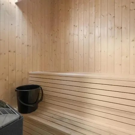 Feriehus Family By The River In Hovden *