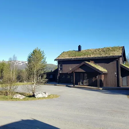 Family By The River In Hovden בית נופש